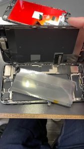 福岡県豊前市よりiphone8plusのガラス割れ修理とバッテリー交換にお越しいただきました Iphone修理 Ipad修理 Ipod修理blog