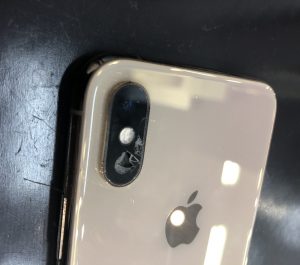 iPhoneカメラレンズ割れ修理