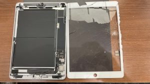 iPadガラス割れ交換