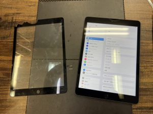 iPad８ガラス割れ交換