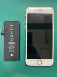 iPhone8　バッテリー交換