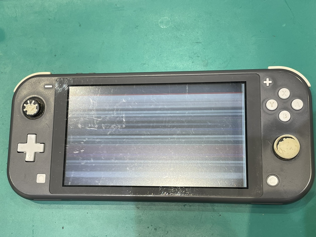 三光店】Switch Liteの液晶交換修理 [別府市よりご来店] | iPhone修理